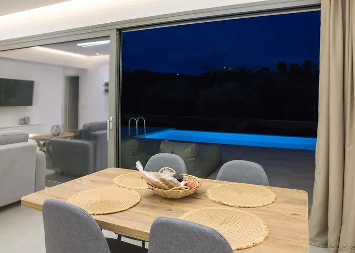 Anthelia Luxury Villa *